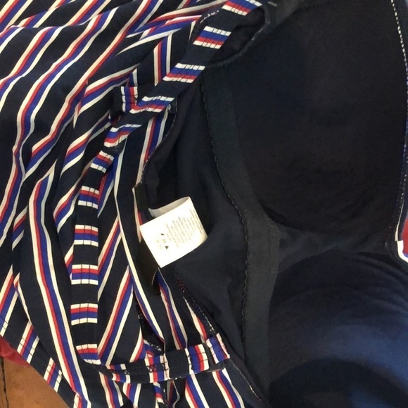 NIP Tuck Bond Eye Tummy Tuck Slimming Swimsuit Size 6 Multi Fit Cup Striped - Picture 9 of 9